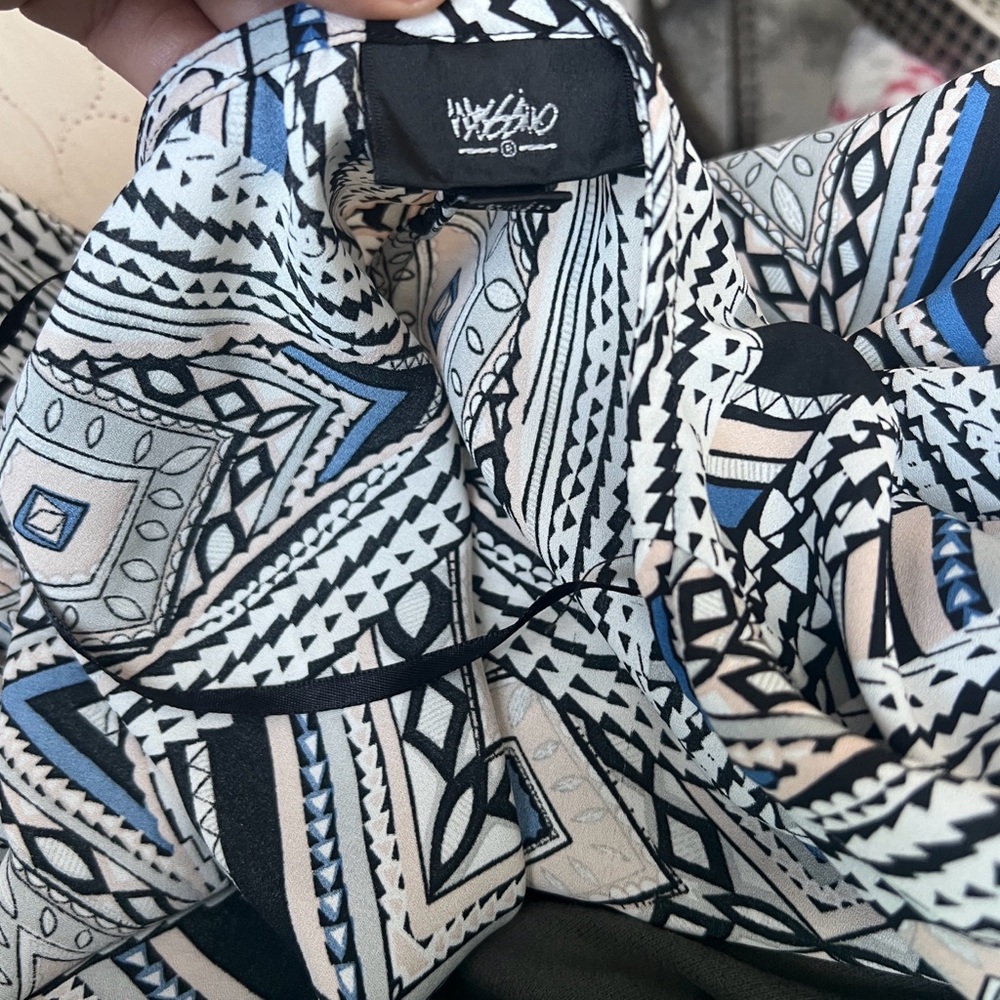 Patterned Women's Jacket - Picture 3 of 6